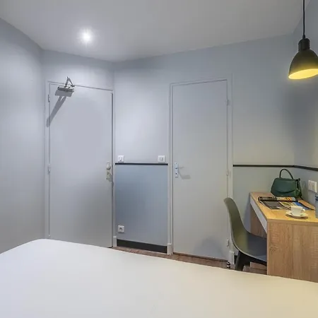 Lilas Blanc 3* Paris