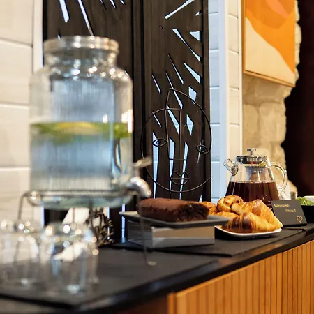Hotel Lilas Blanc Parijs