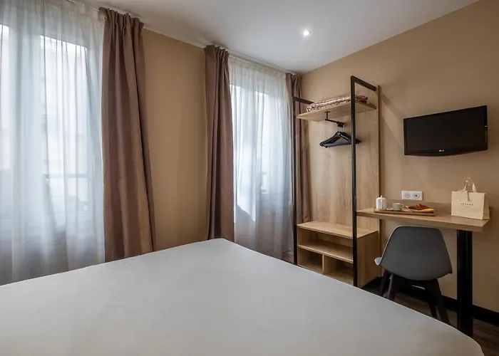 Ξενοδοχείο Lilas Blanc 3*