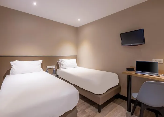 Lilas Blanc 3* Paris