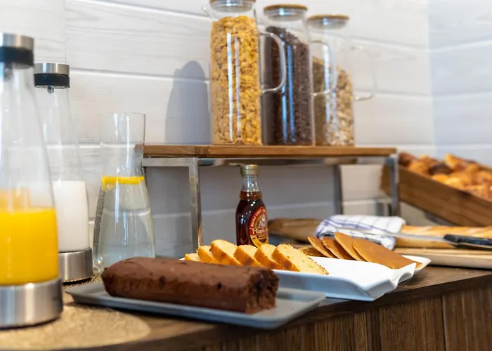 Hotel Lilas Blanc Paris