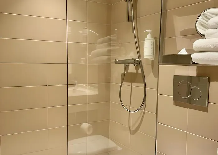 Lilas Blanc Hotel Paris