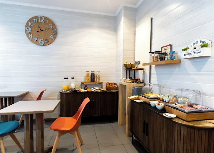 Lilas Blanc Hotel