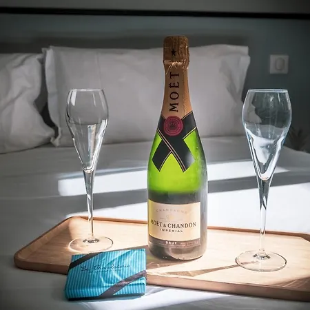 Lilas Blanc Hotel 3*