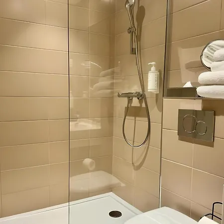 Lilas Blanc Hotel Paris