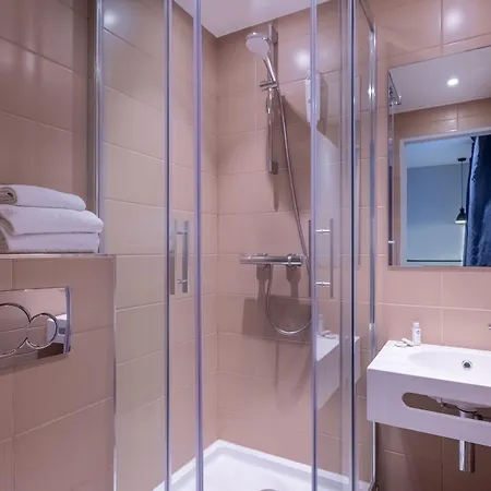 Lilas Blanc 3* Paris