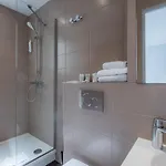 Hotel Lilas Blanc Parijs