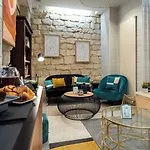 Lilas Blanc Hotel 3*