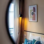Lilas Blanc Hotel Parijs
