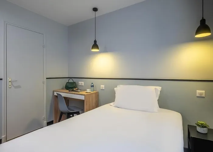 Hotel Lilas Blanc Parijs